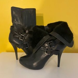 Guess Black Buckle Boot | W9